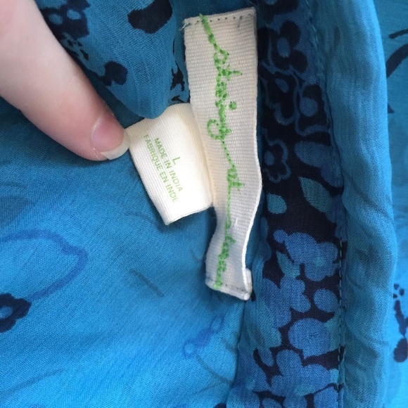 Urban Outfitters Staring at Stars Chiffon Button-Down Blouse - Picture 4 of 4